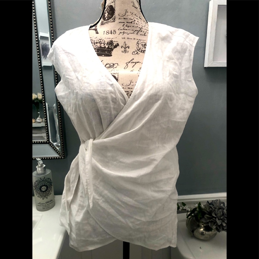 White linen treasure and bond wrap surplice top